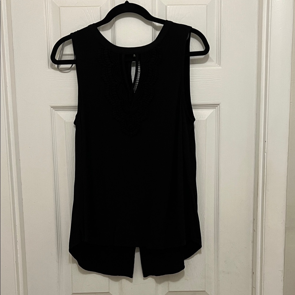 Daniel Rainn Black Sleeveless Blouse